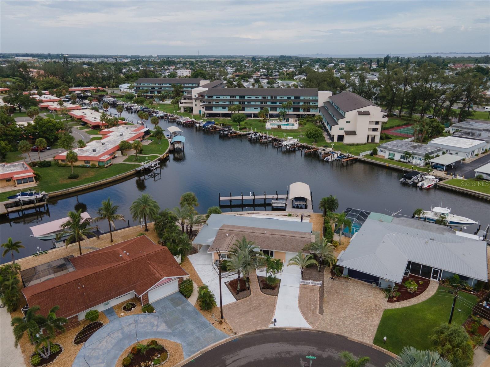 4223 ROYAL PALM DR