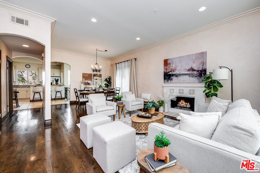 4125 W Hood Ave Unit: 103