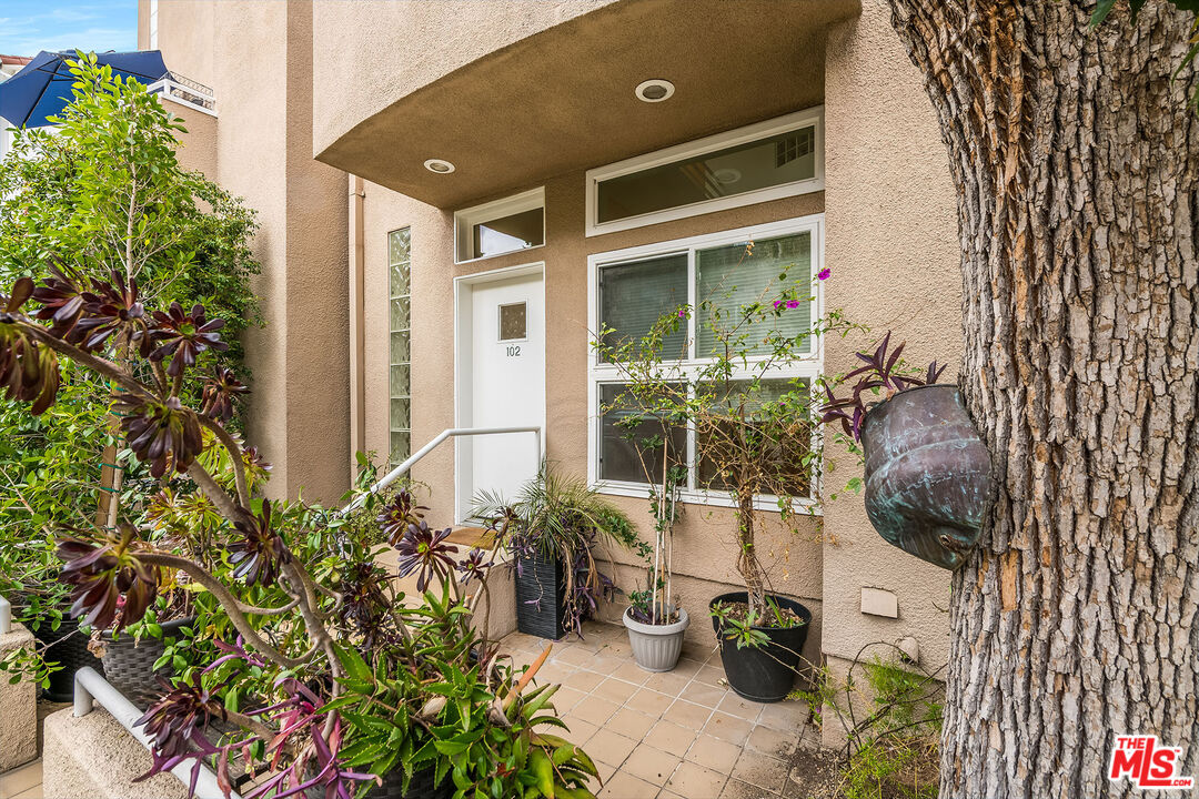 10629 Woodbridge St Unit: 102