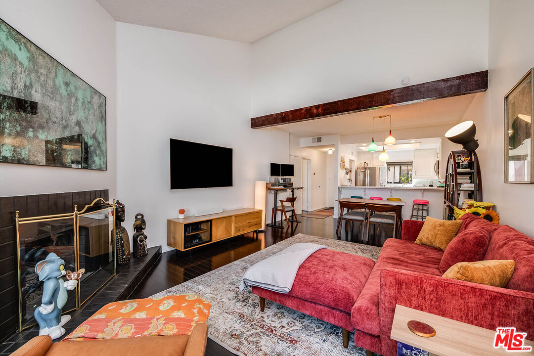 3480 Barham Blvd Unit: 326