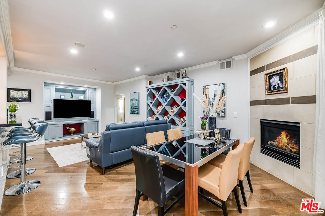4805 Bellflower Ave Unit: 104