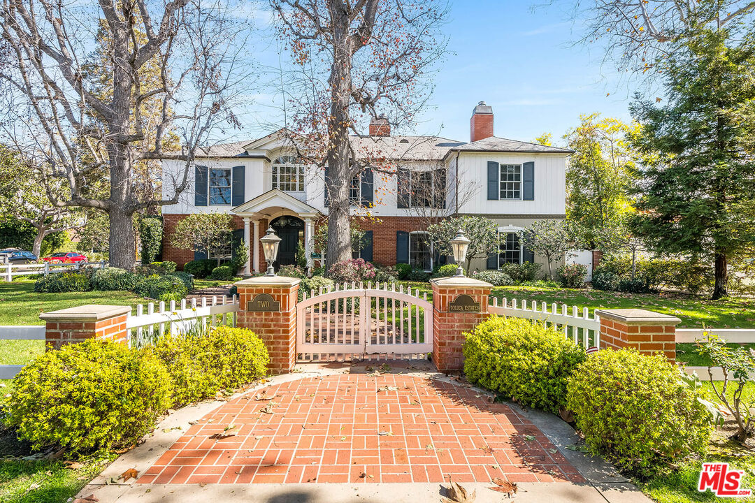 2 Toluca Estates Dr