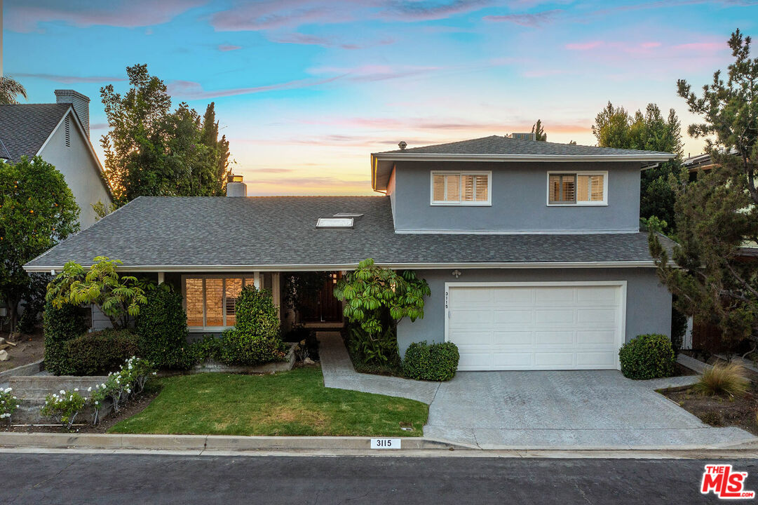 3115 Dona Susana Dr