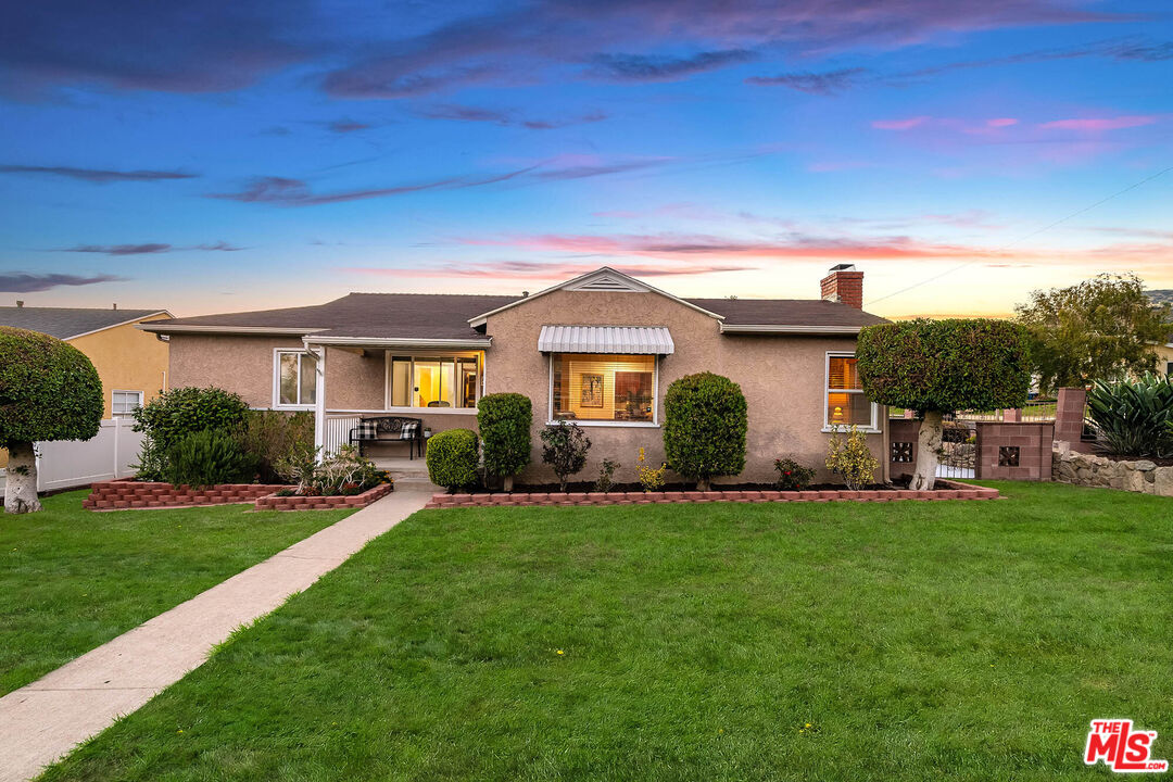 537 Stanford Rd