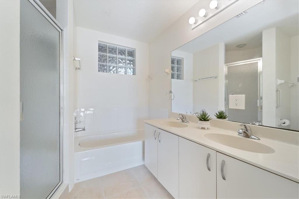 6560 Huntington Lakes CIR 102