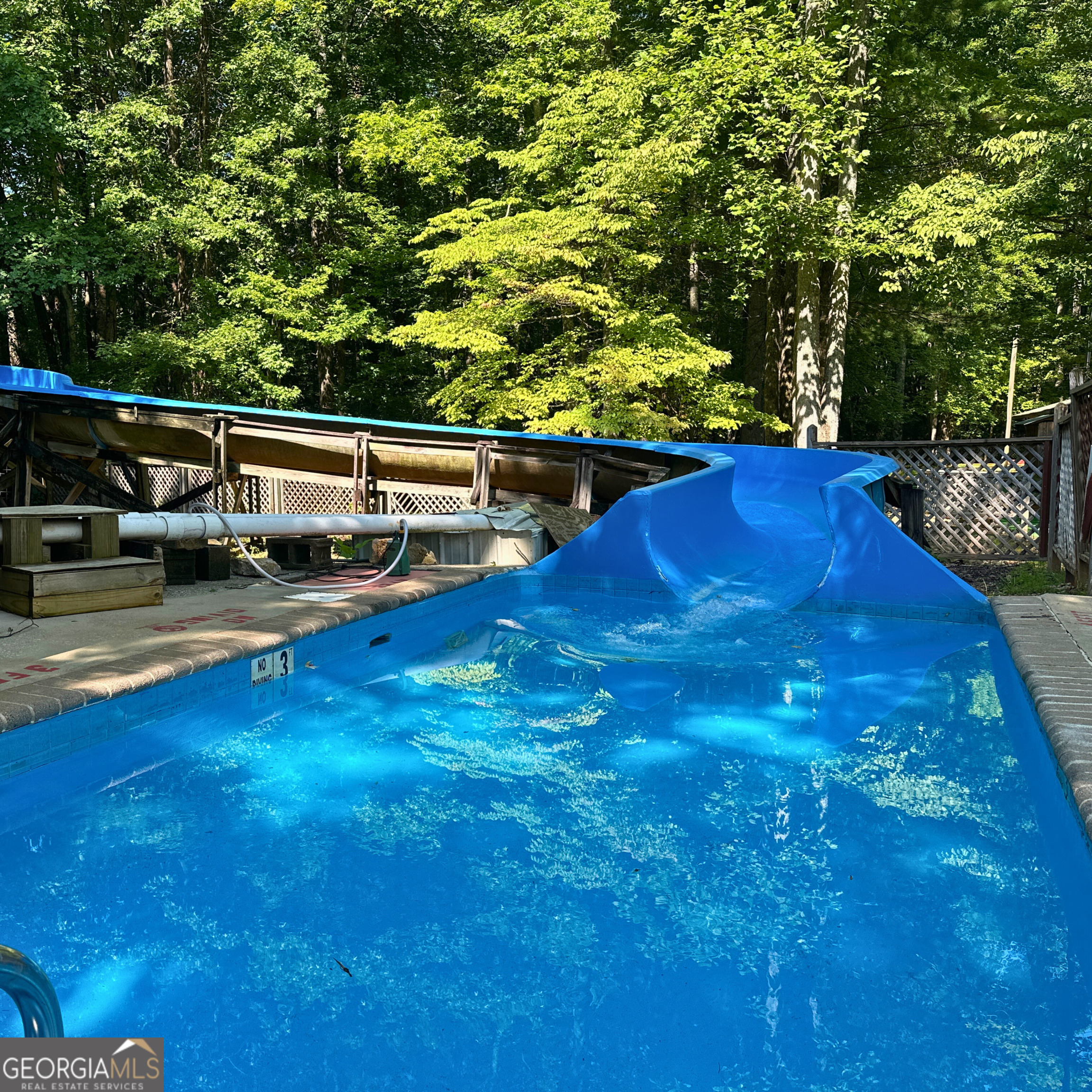 77 Hollow Log Path, Cleveland