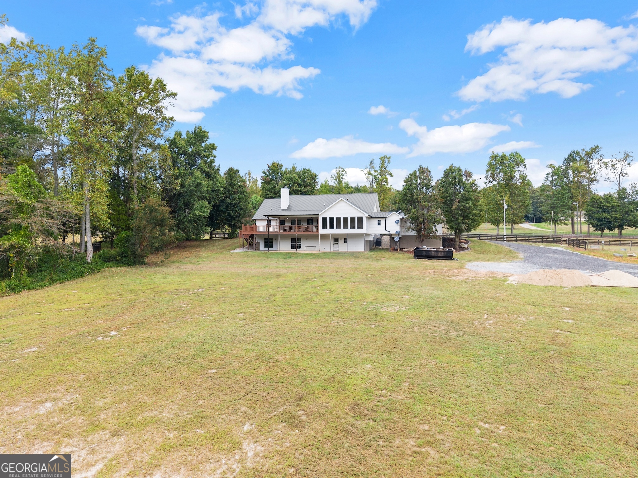 6147 Dahlonega Highway