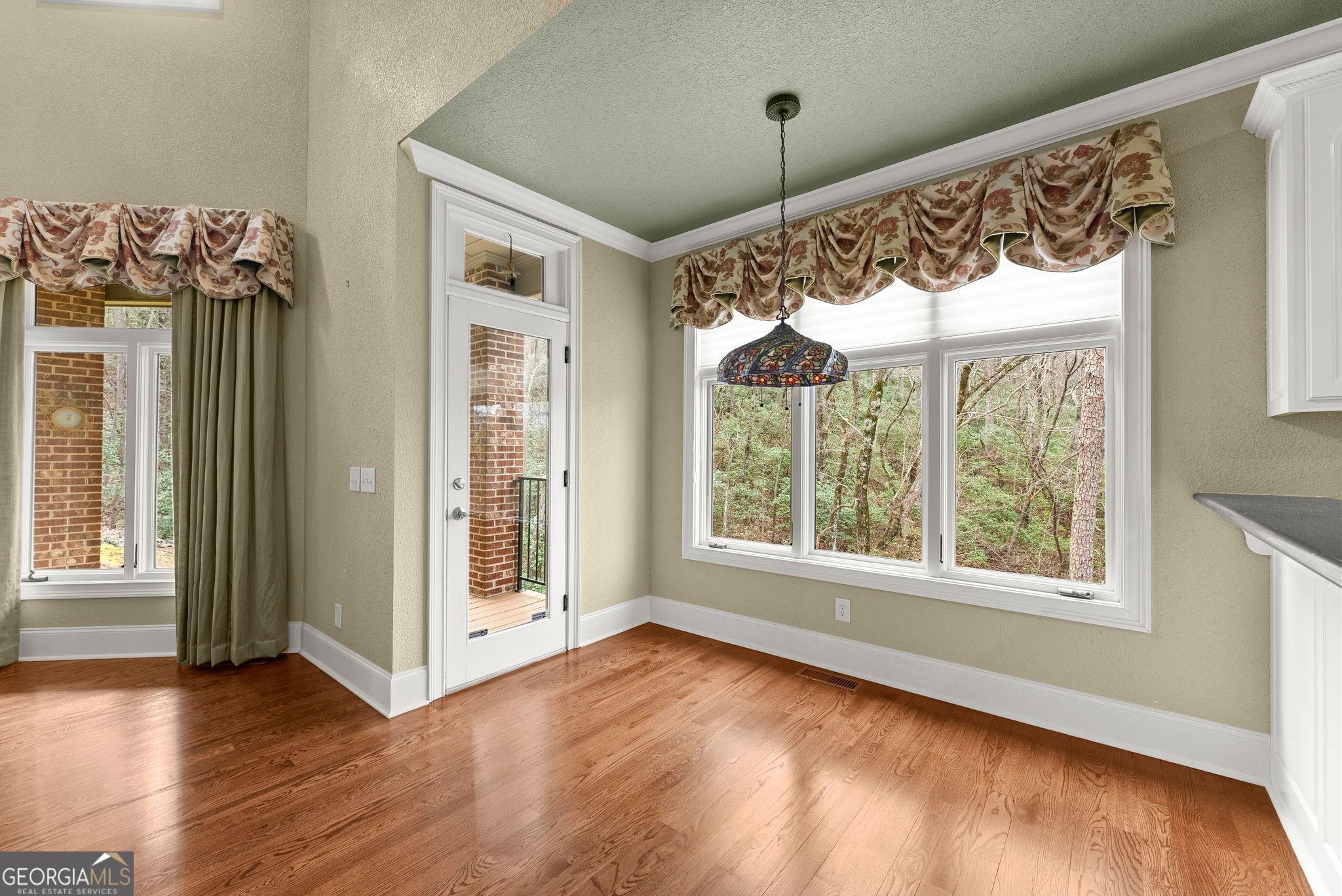 777 Oak Pointe Drive