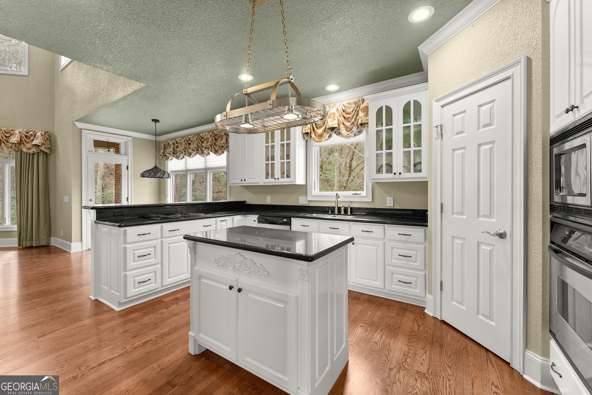 777 Oak Pointe Drive