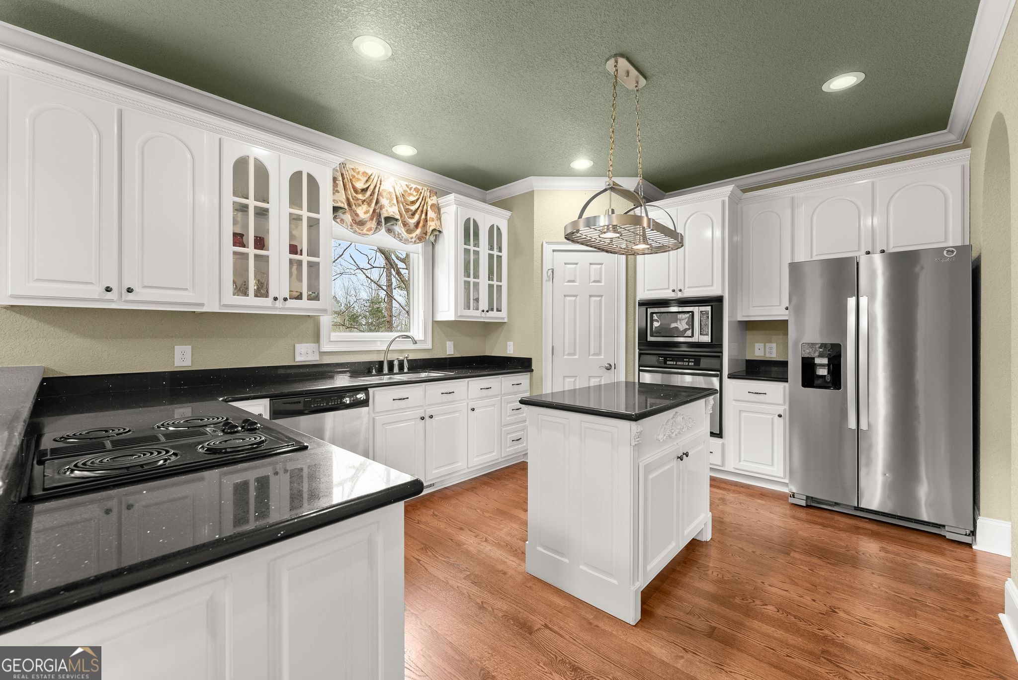 777 Oak Pointe Drive