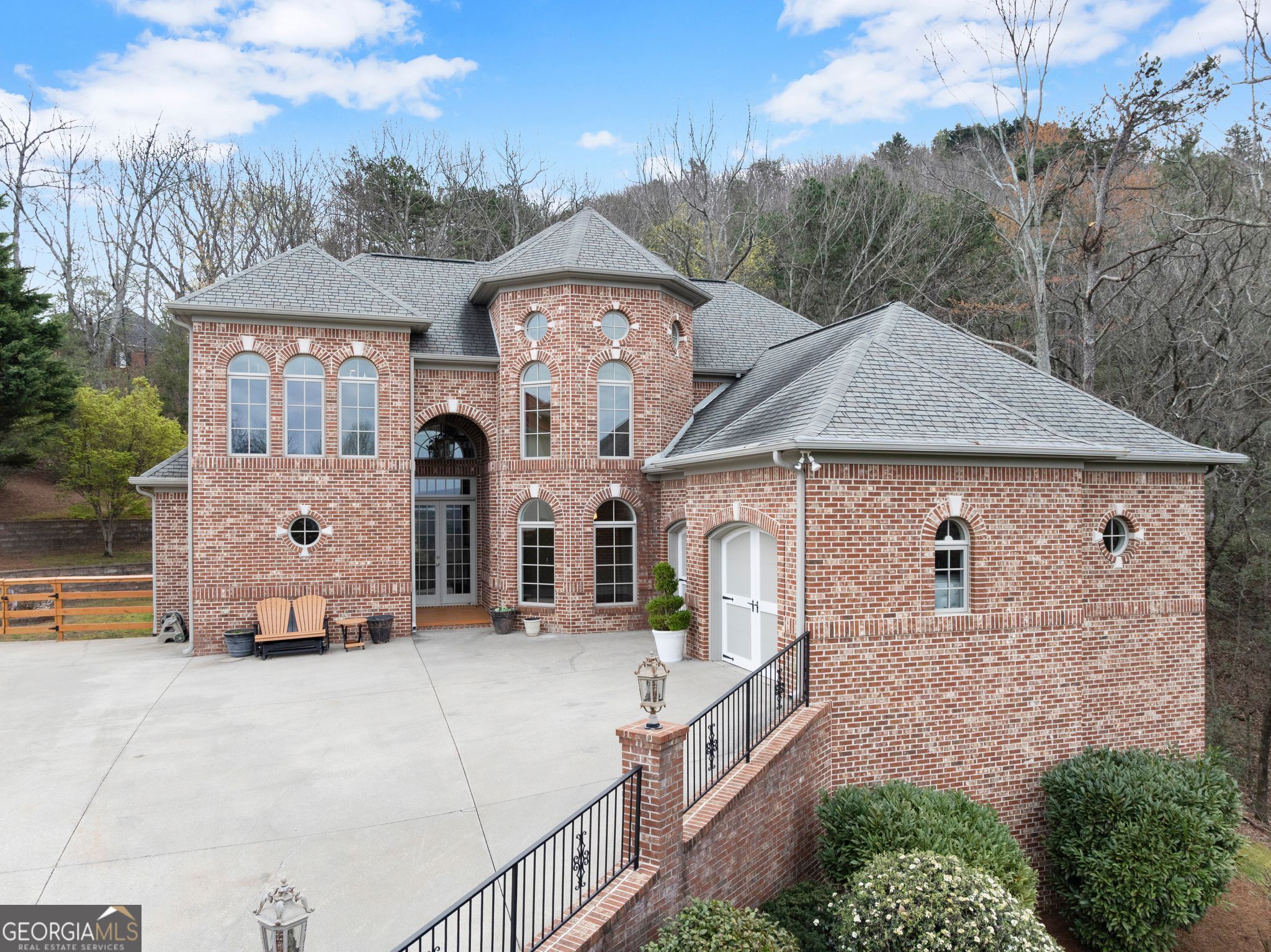 777 Oak Pointe Drive