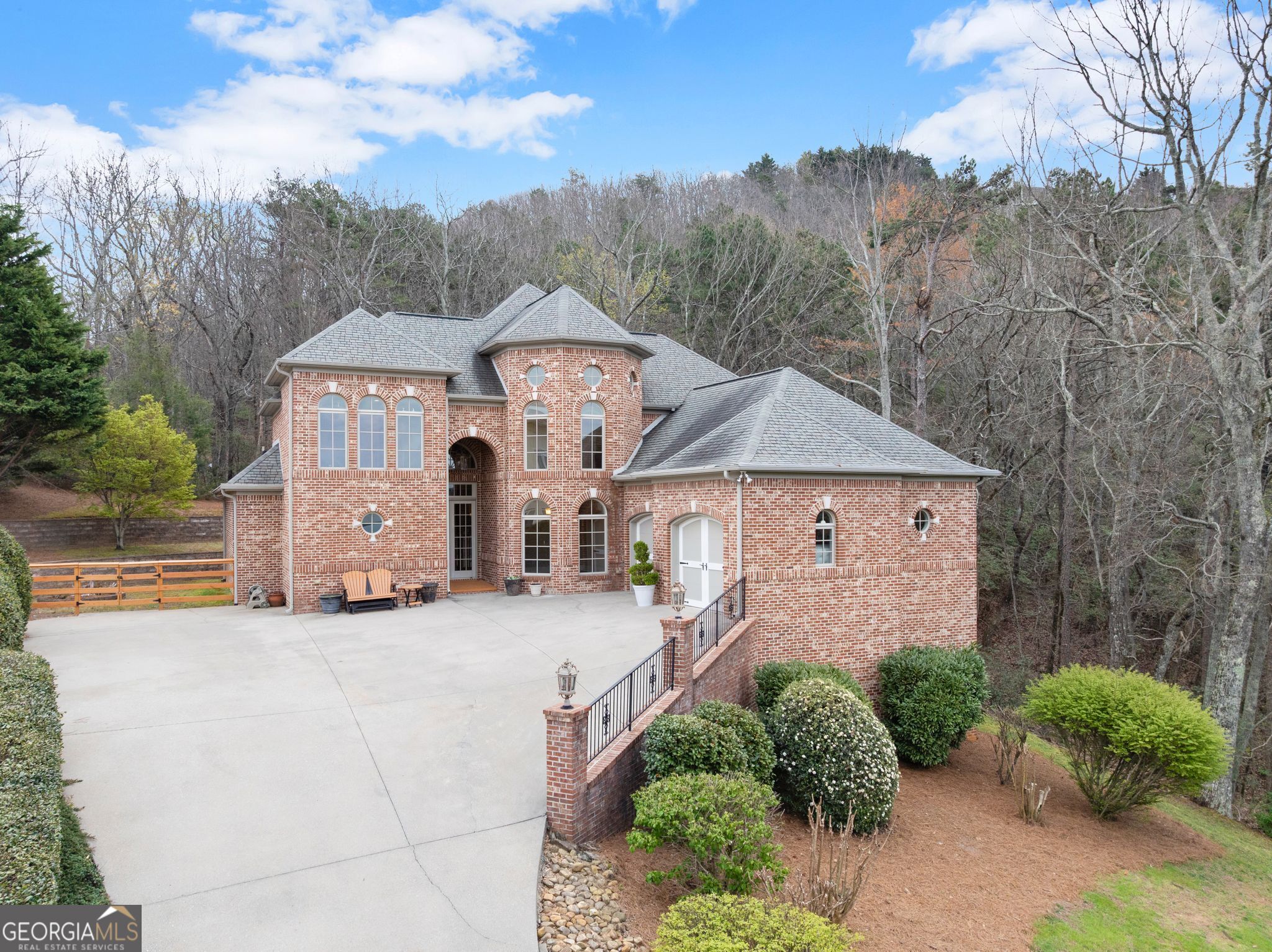 777 Oak Pointe Drive