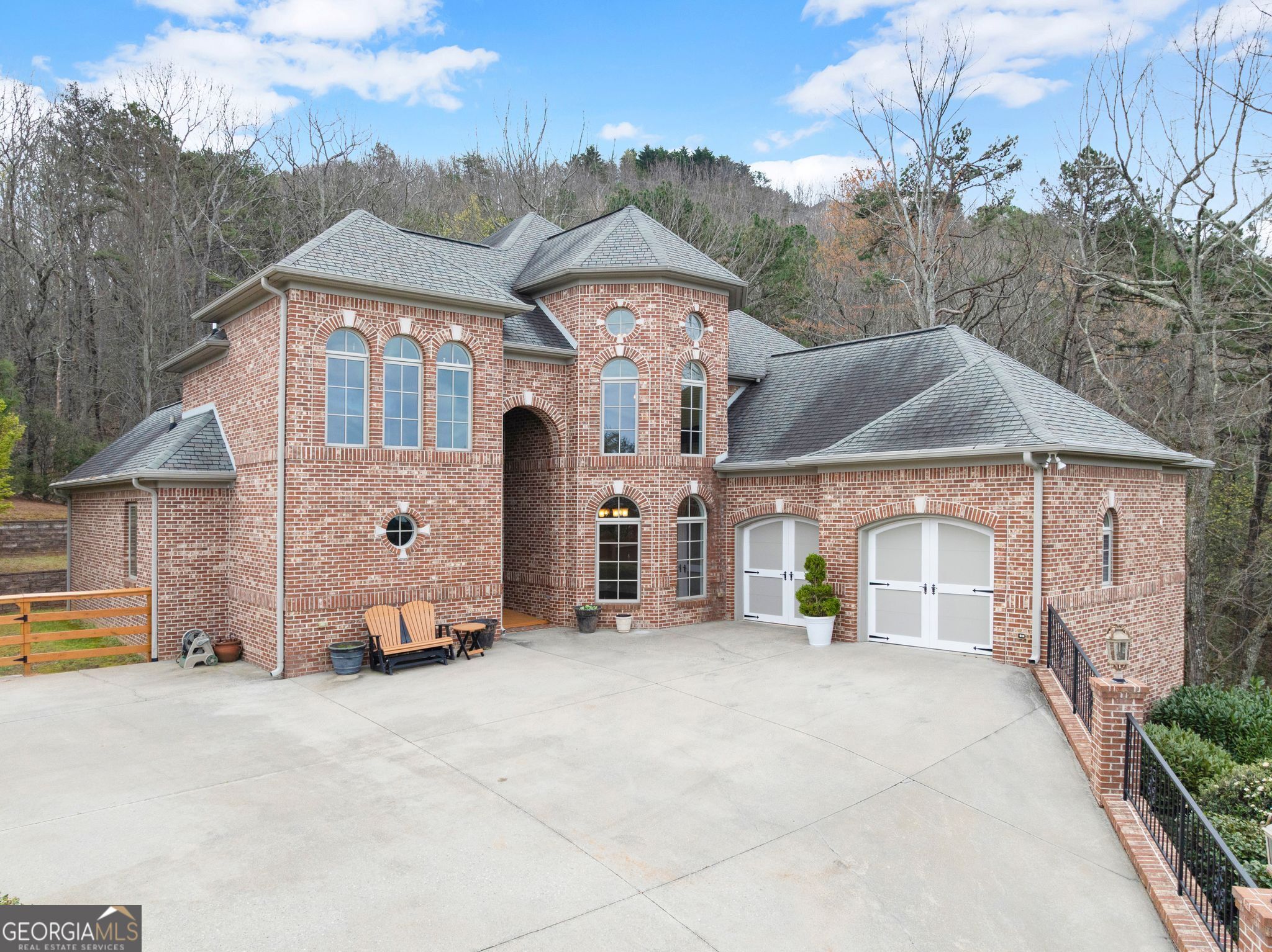 777 Oak Pointe Drive