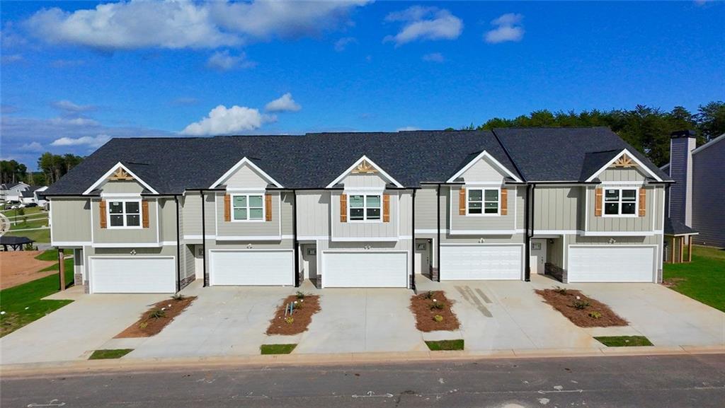 6330 Pine Ridge Point