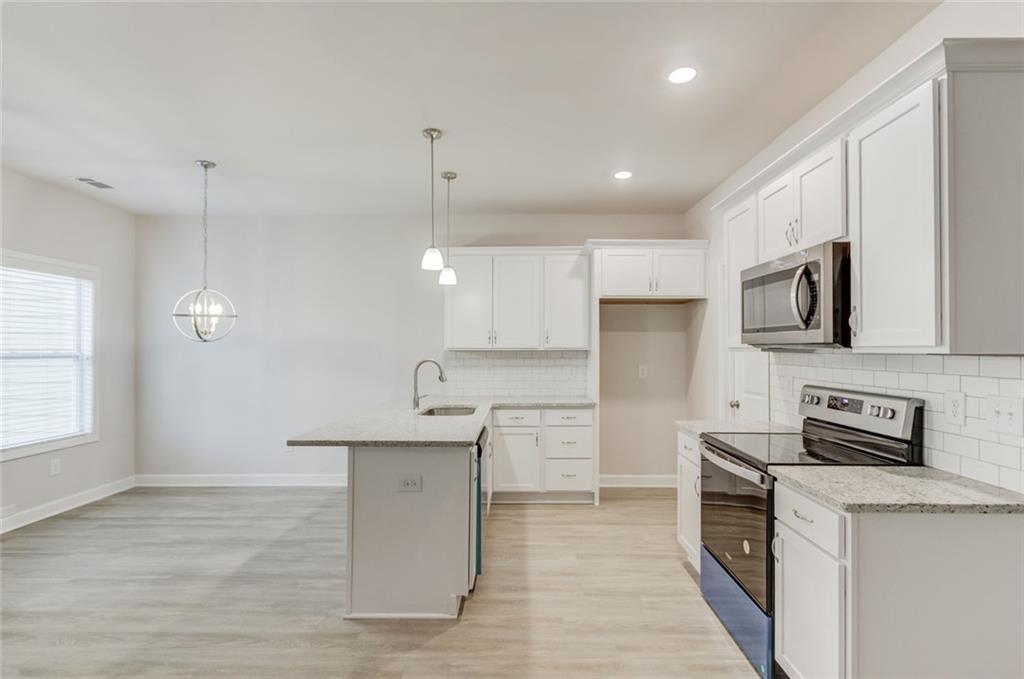 6330 Pine Ridge Point