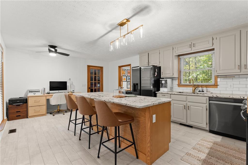 2856 Woodbriar Drive