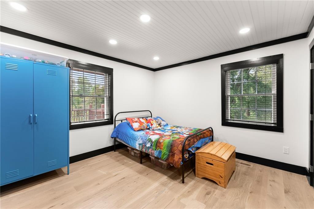 6147 Dahlonega Highway