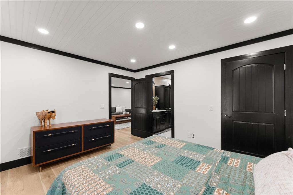 6147 Dahlonega Highway