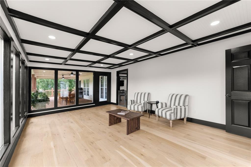 6147 Dahlonega Highway