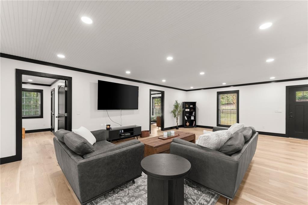 6147 Dahlonega Highway