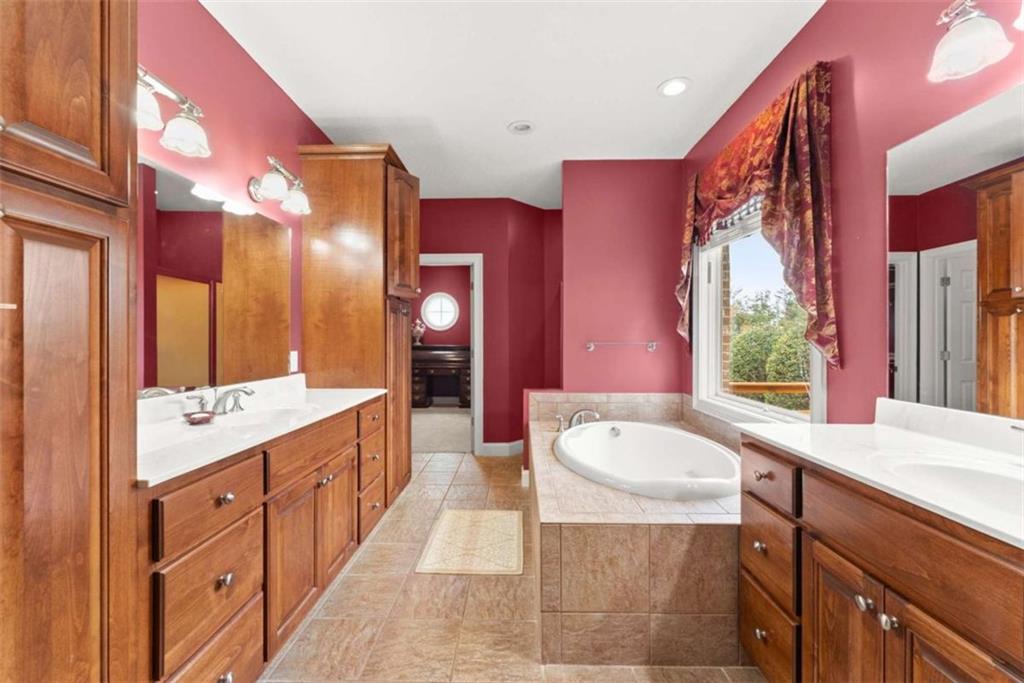 777 Oak Pointe Drive