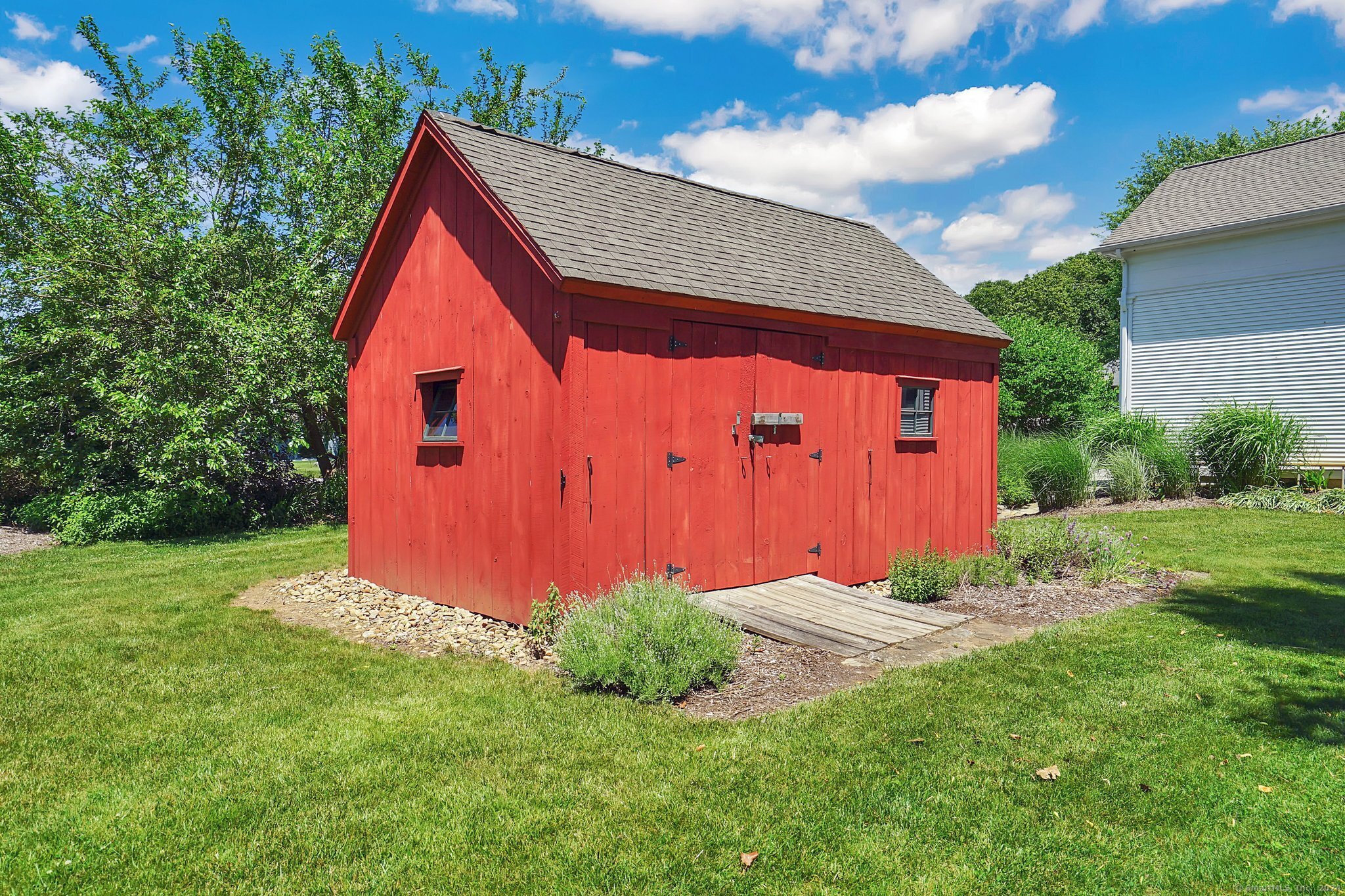 9 Old Schoolhouse Road
