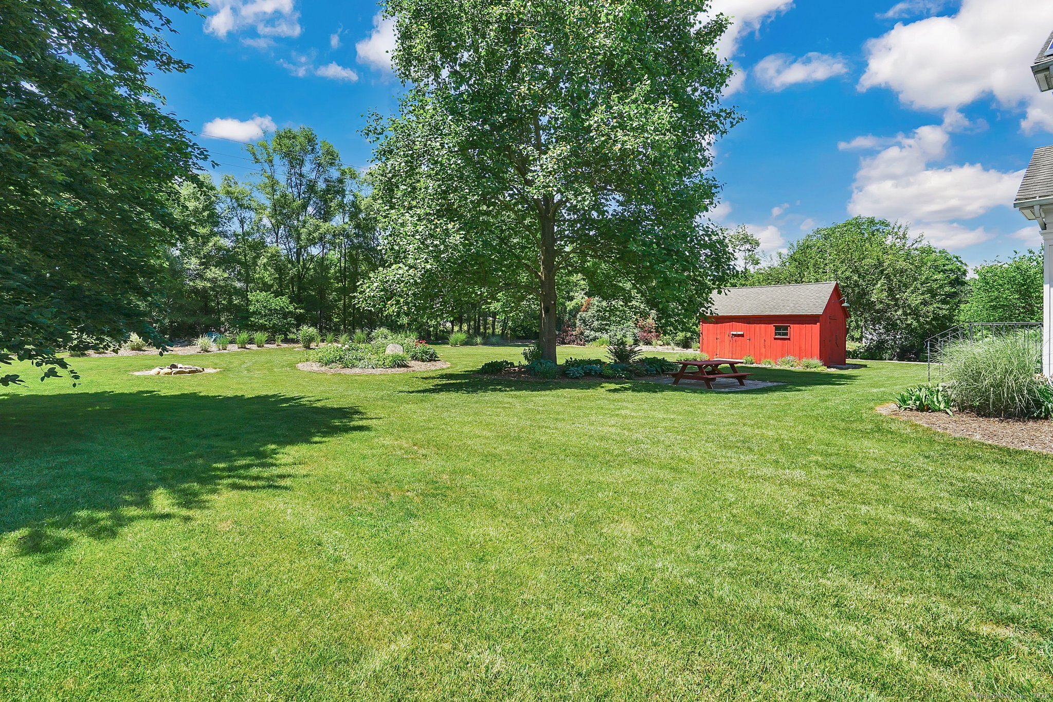 9 Old Schoolhouse Road