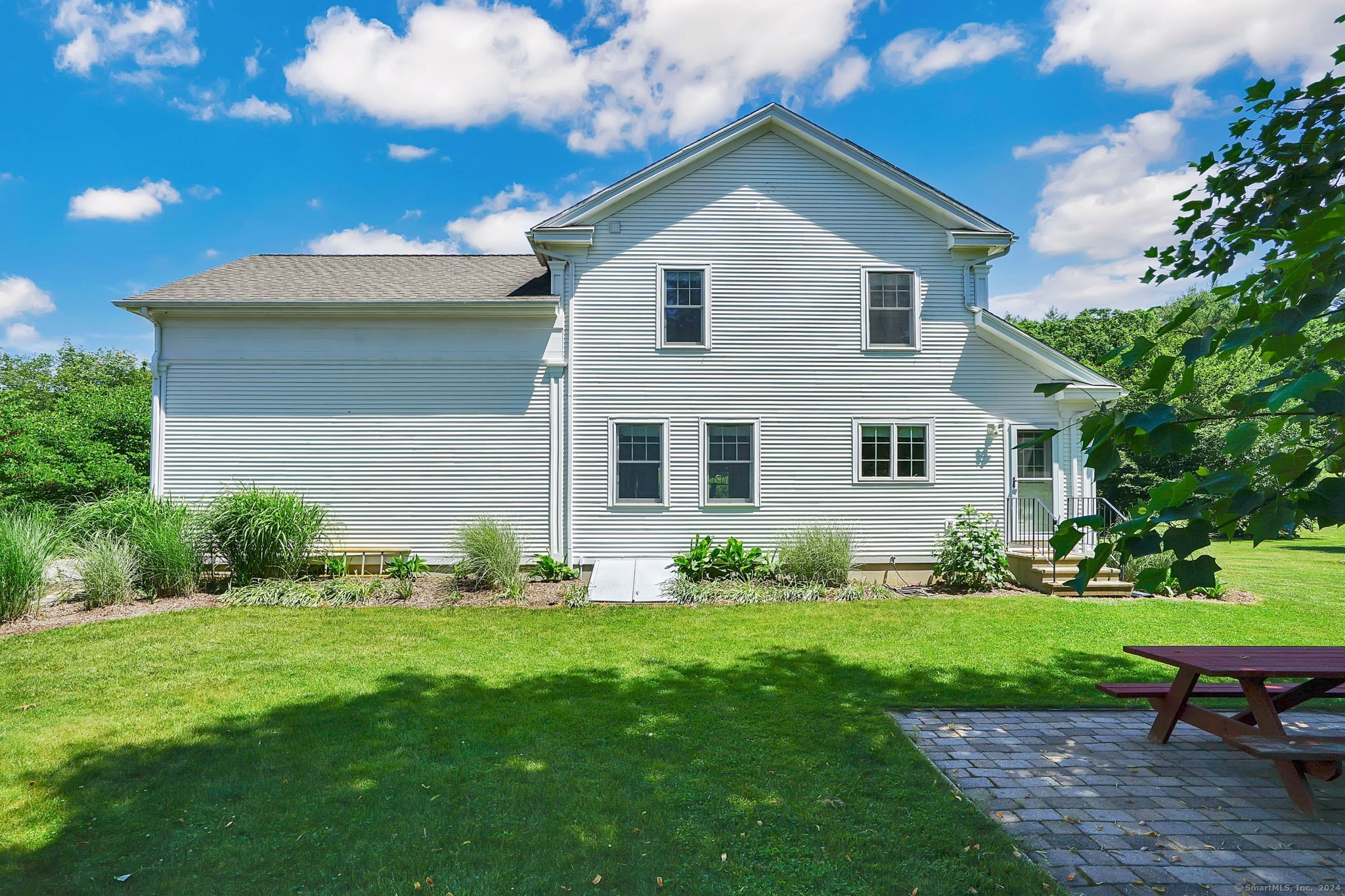 9 Old Schoolhouse Road