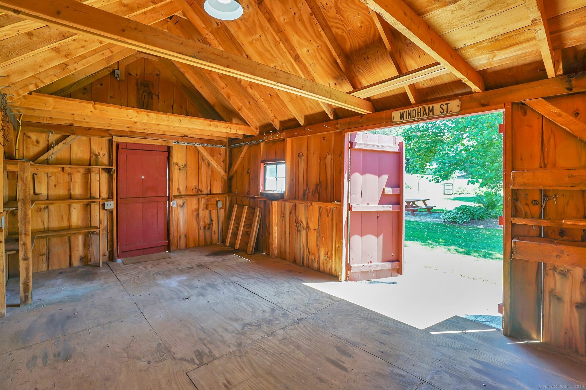 9 Old Schoolhouse Road