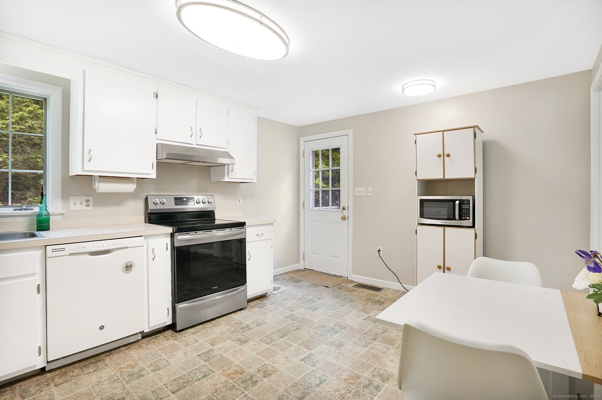 34 Pinecrest Road