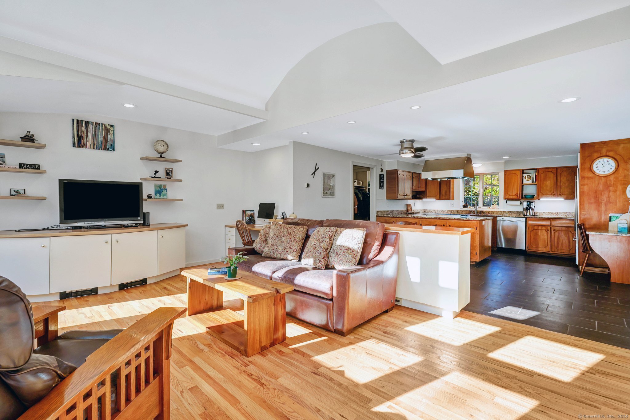 61 Hillyndale Road