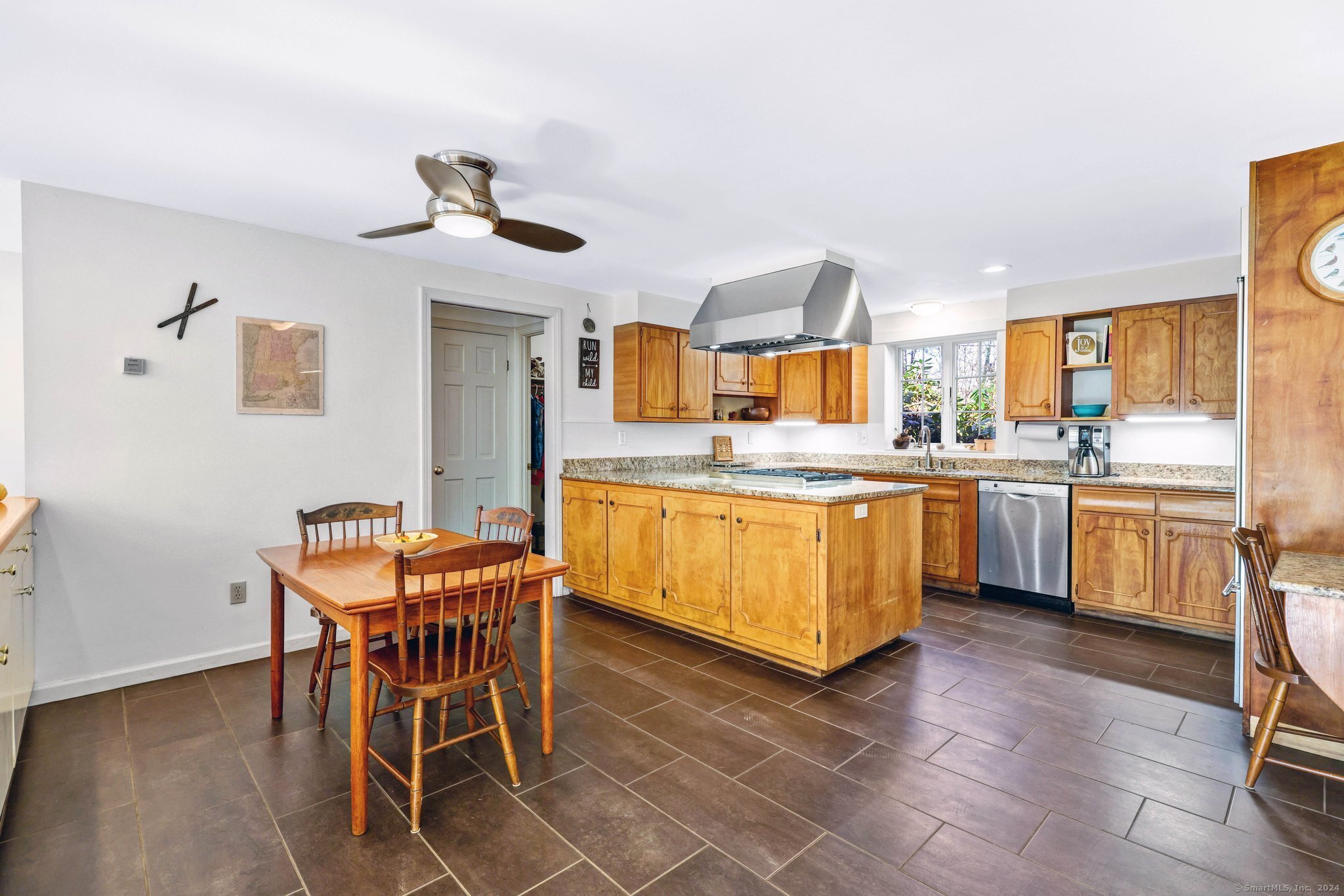 61 Hillyndale Road