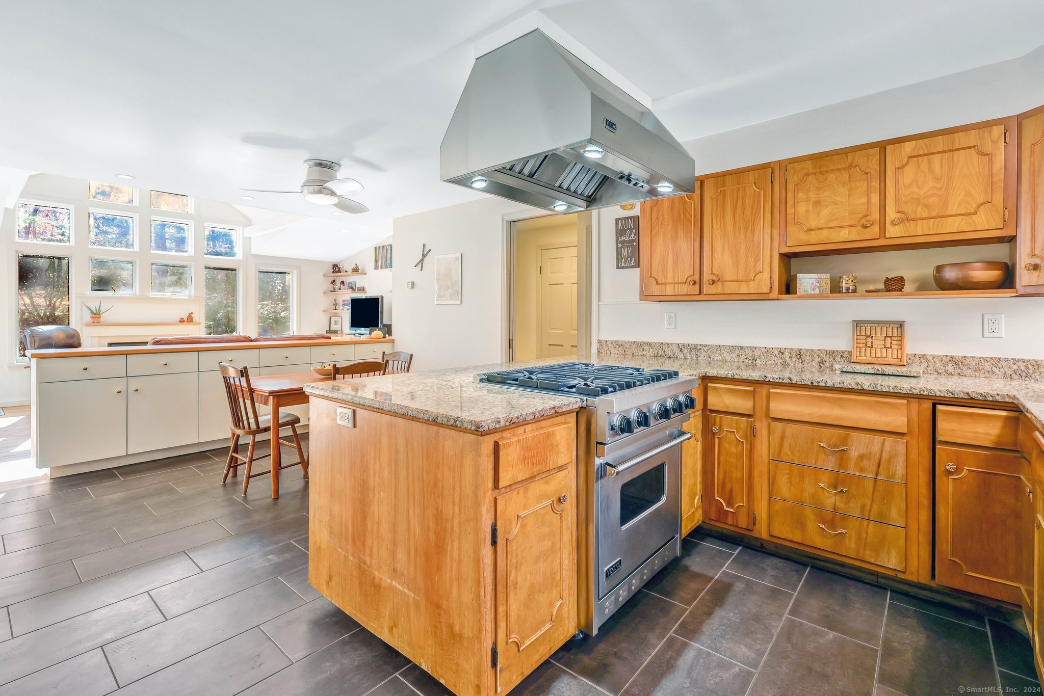 61 Hillyndale Road