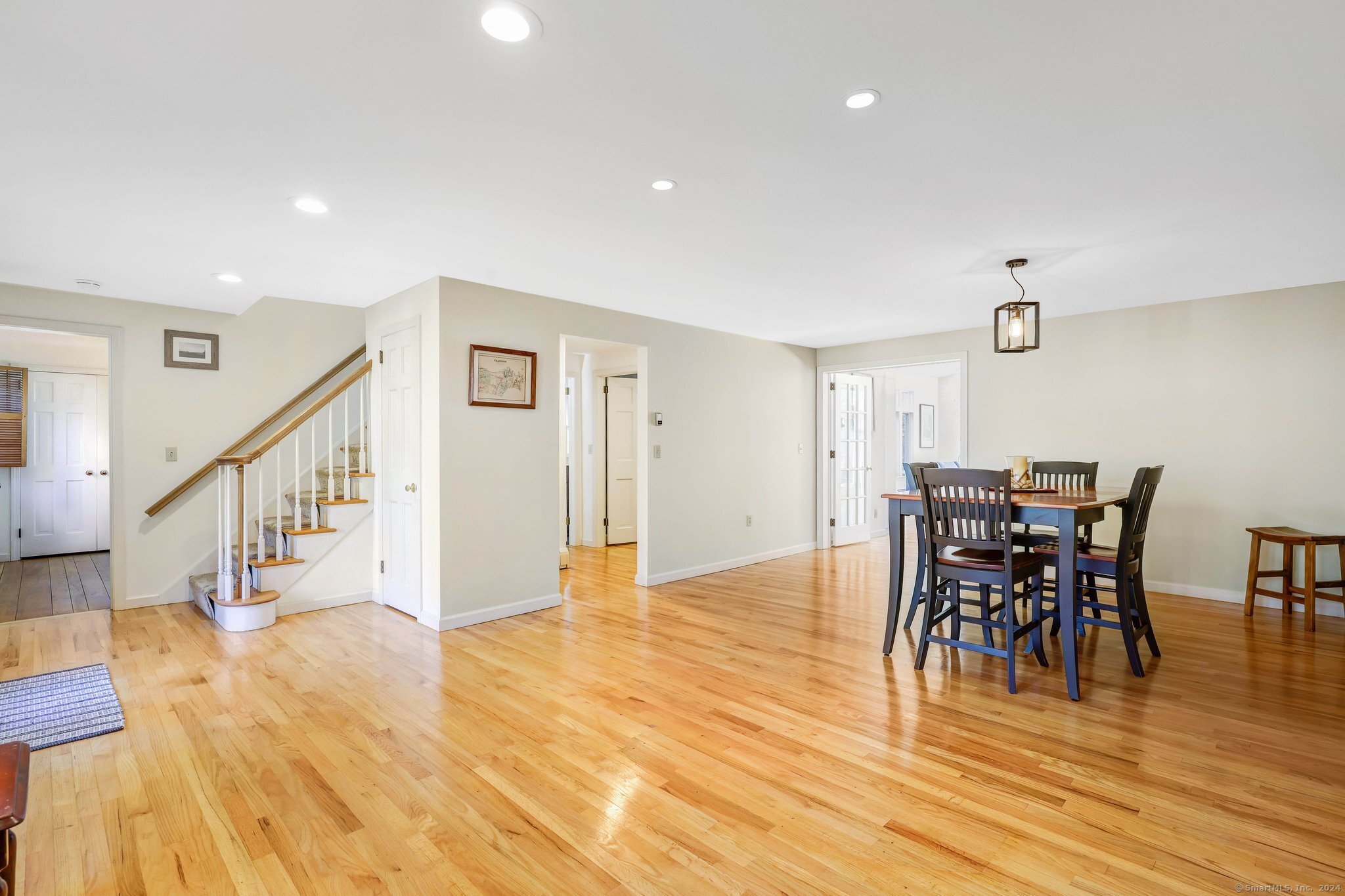 61 Hillyndale Road