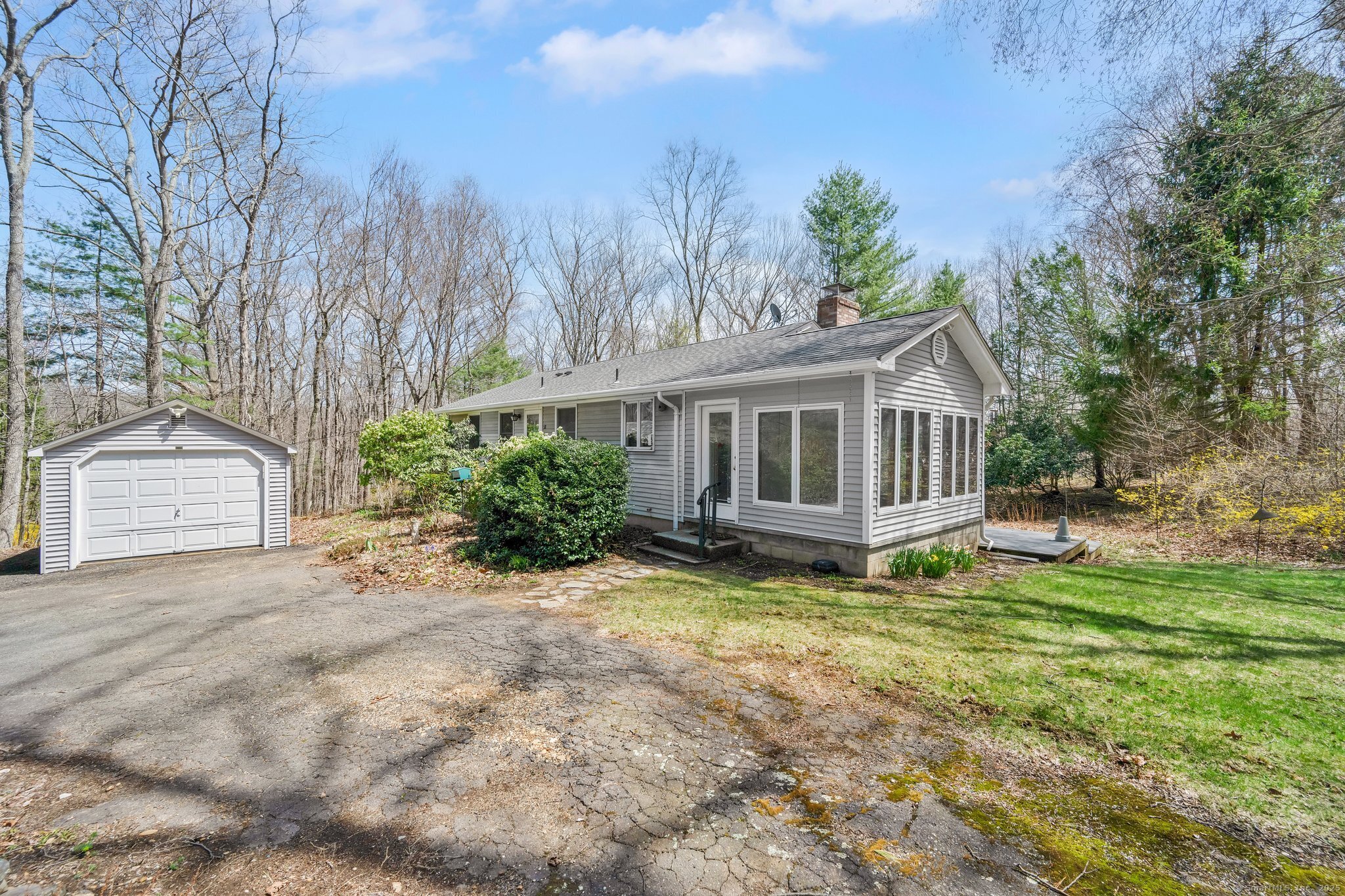 21 Red Oak Hill Road