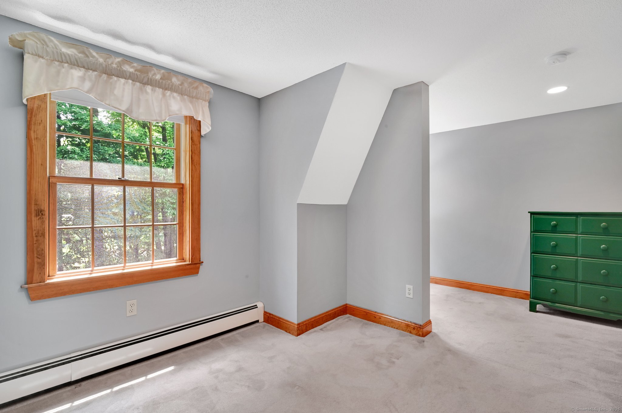 373 Broad Way
