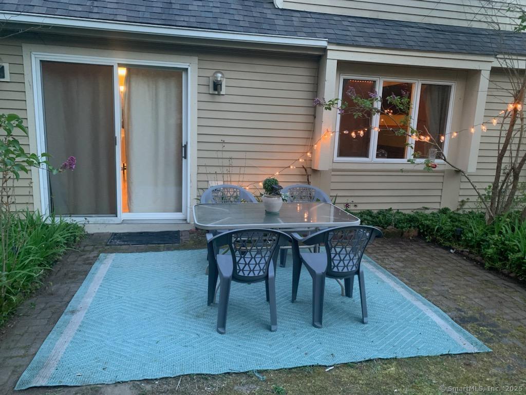 141 Courtyard Lane 141