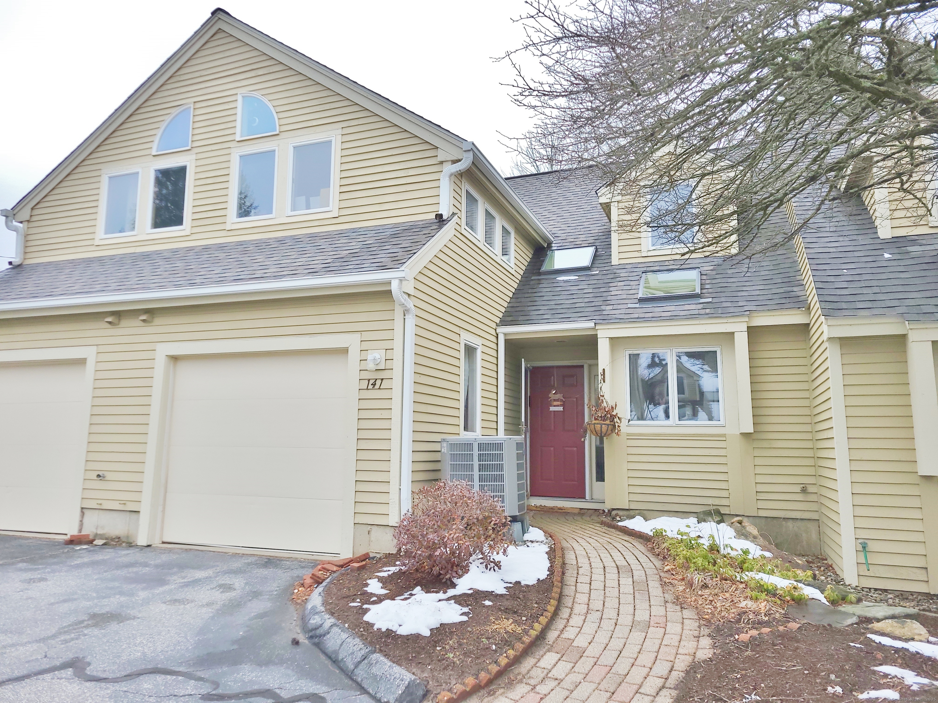 141 Courtyard Lane 141