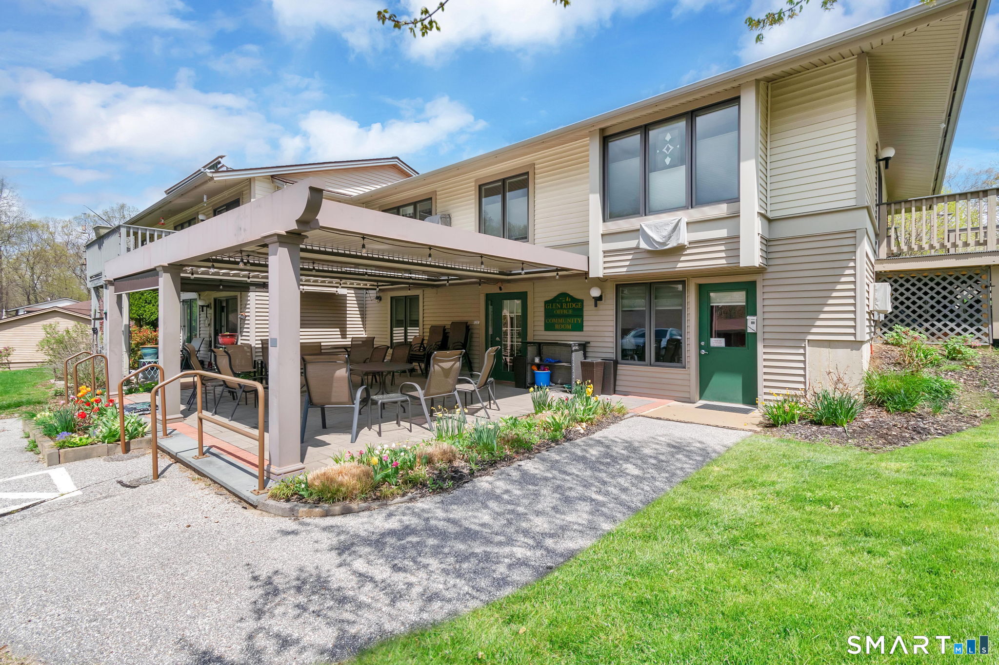 14 Sycamore Drive D
