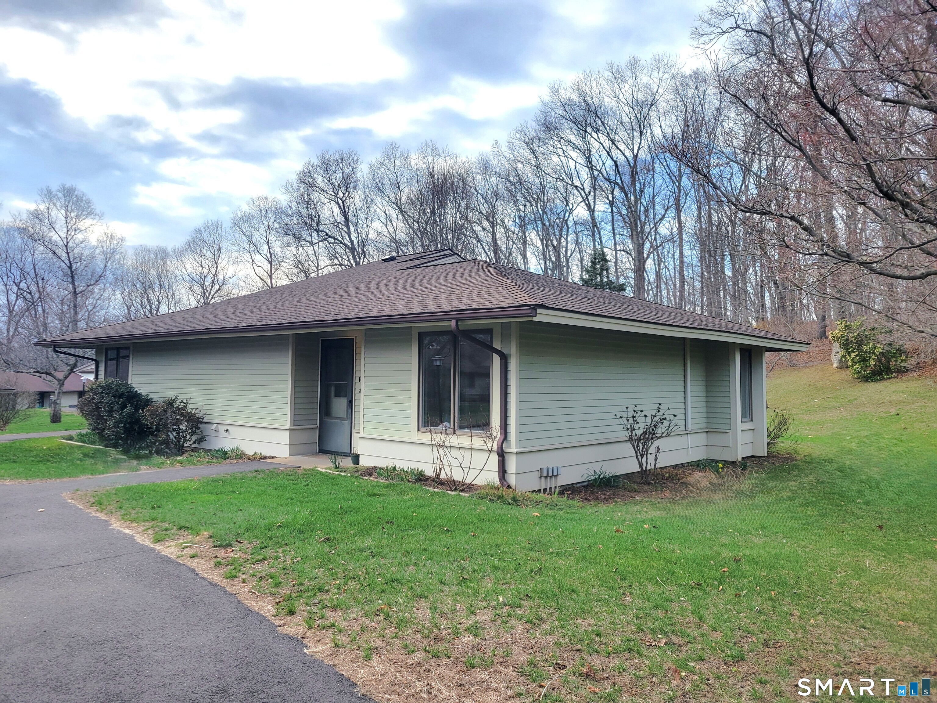 14 Sycamore Drive D