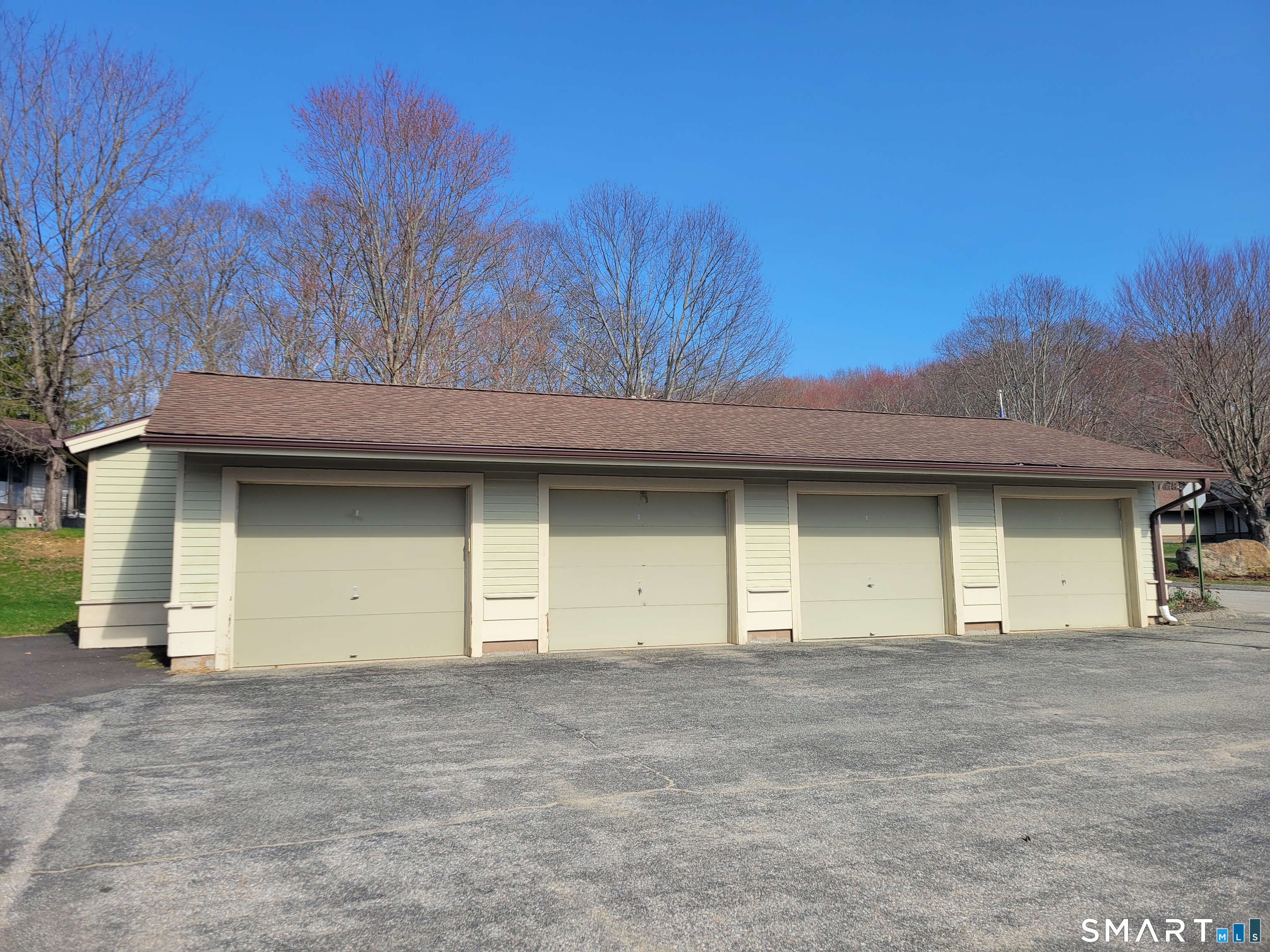 14 Sycamore Drive D