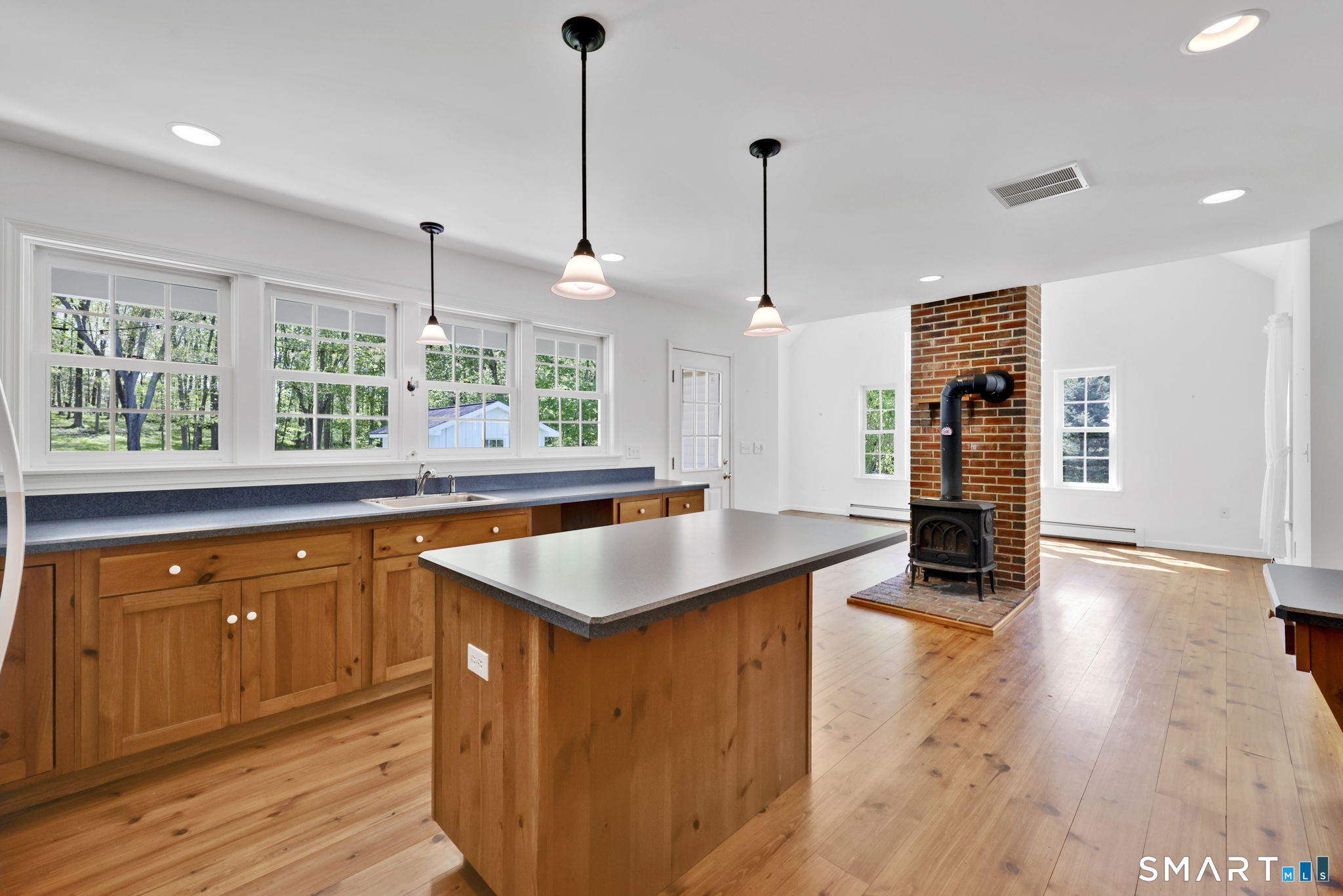 710 Storrs Road