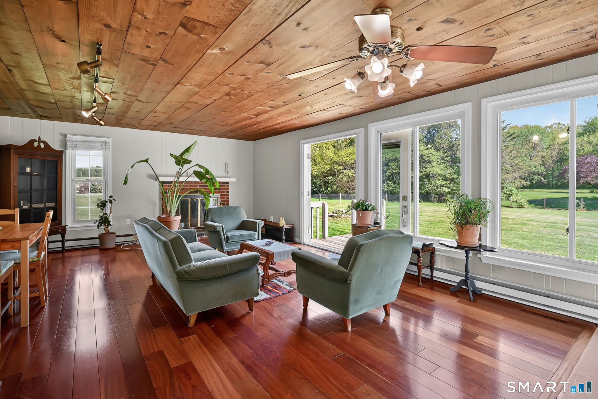 127 Lake Road