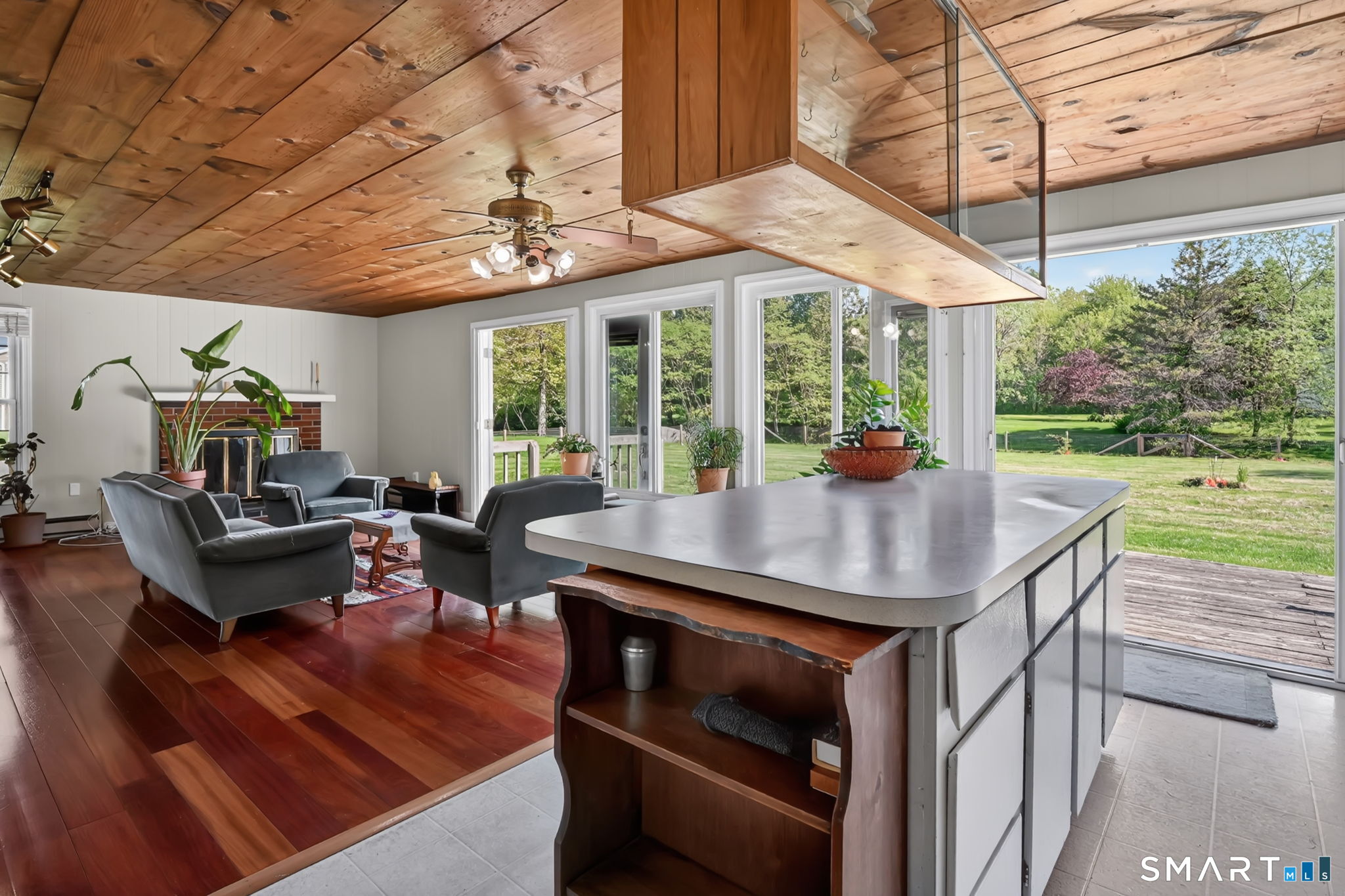 127 Lake Road