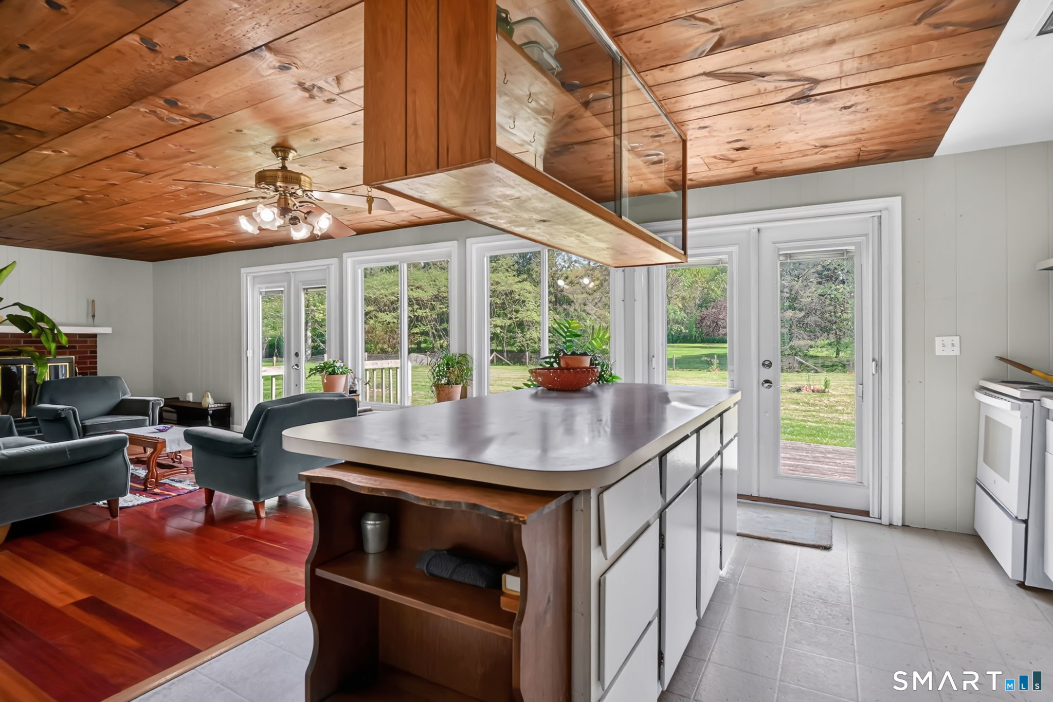 127 Lake Road