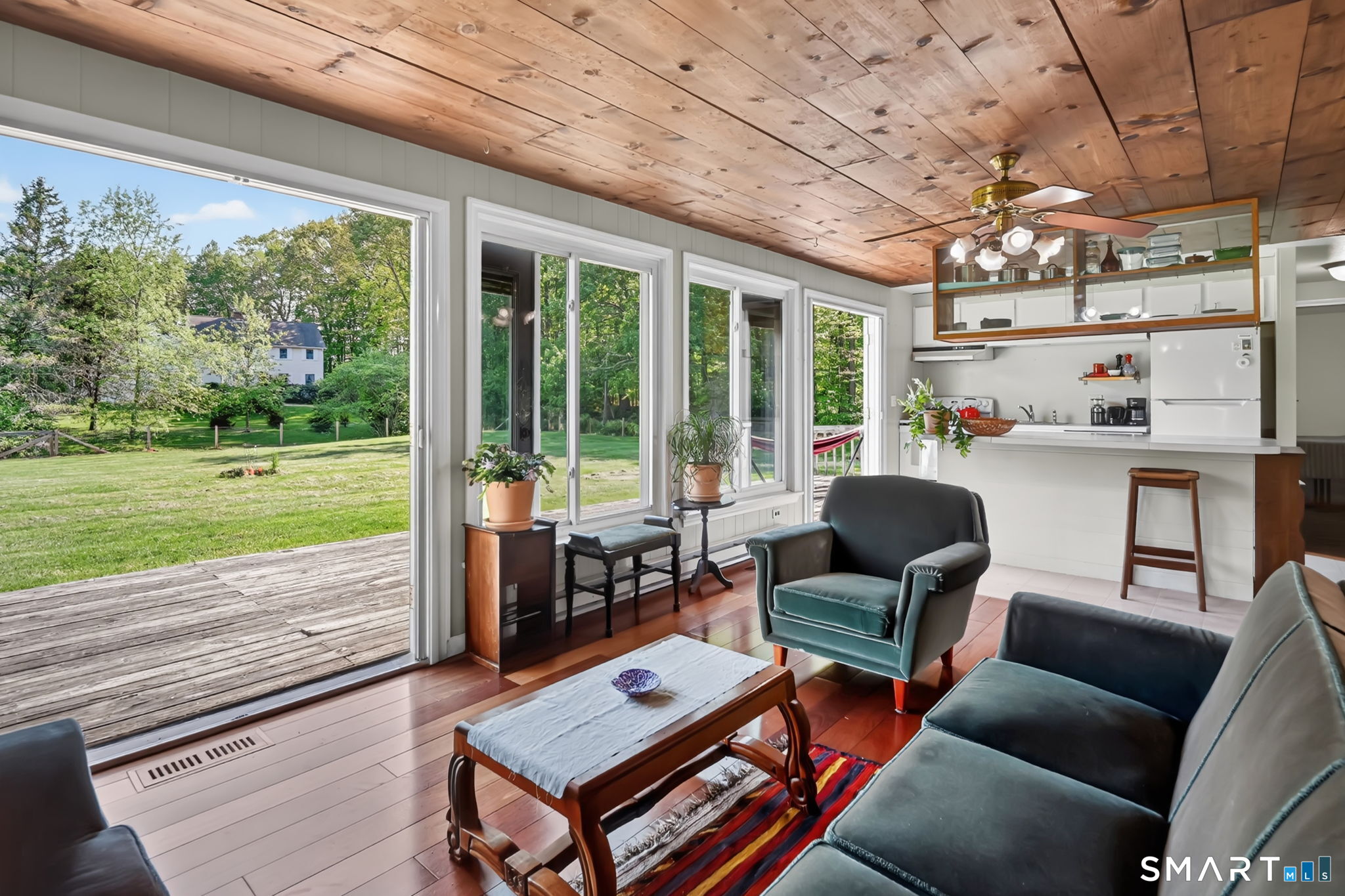 127 Lake Road