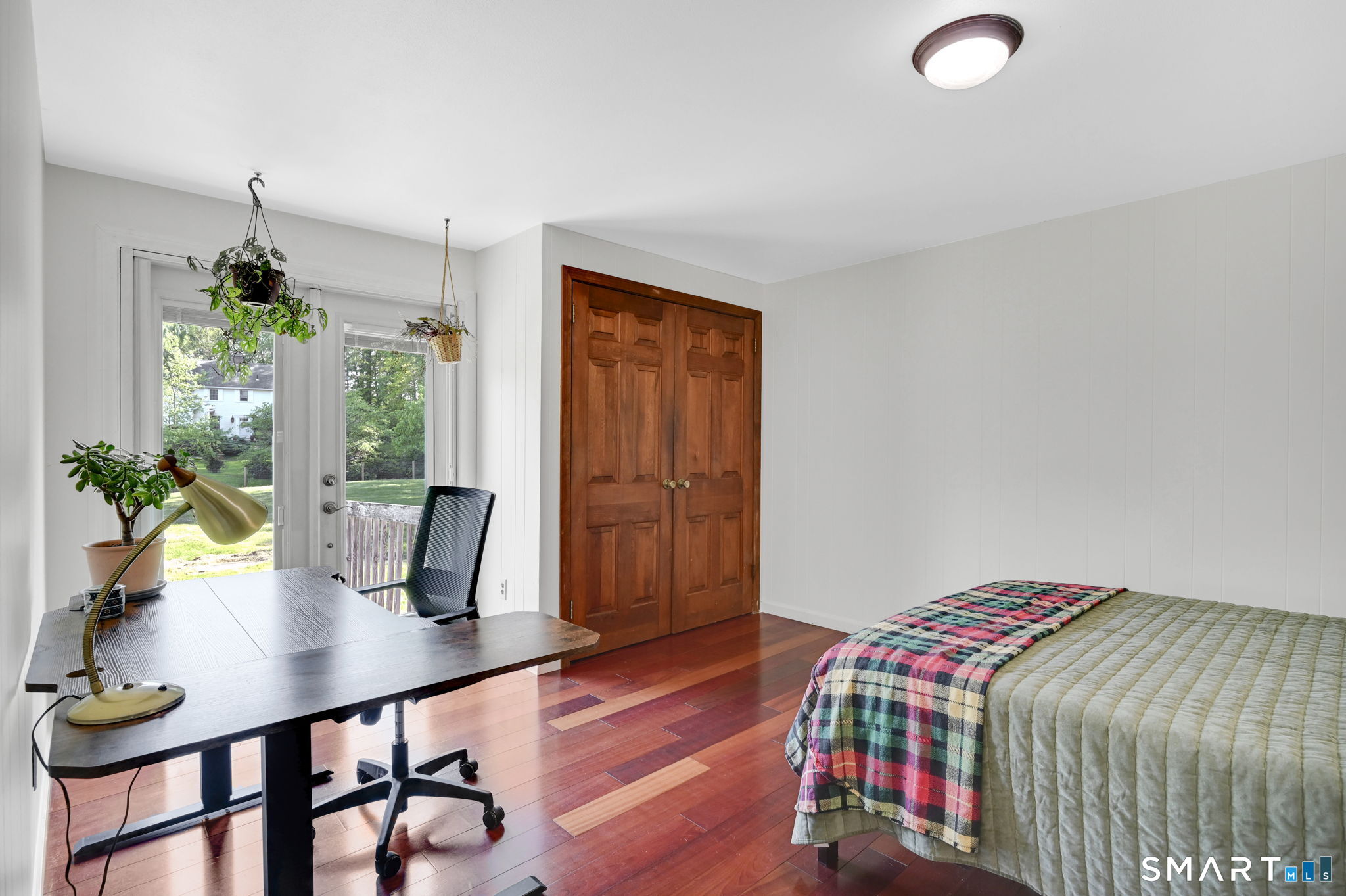 127 Lake Road