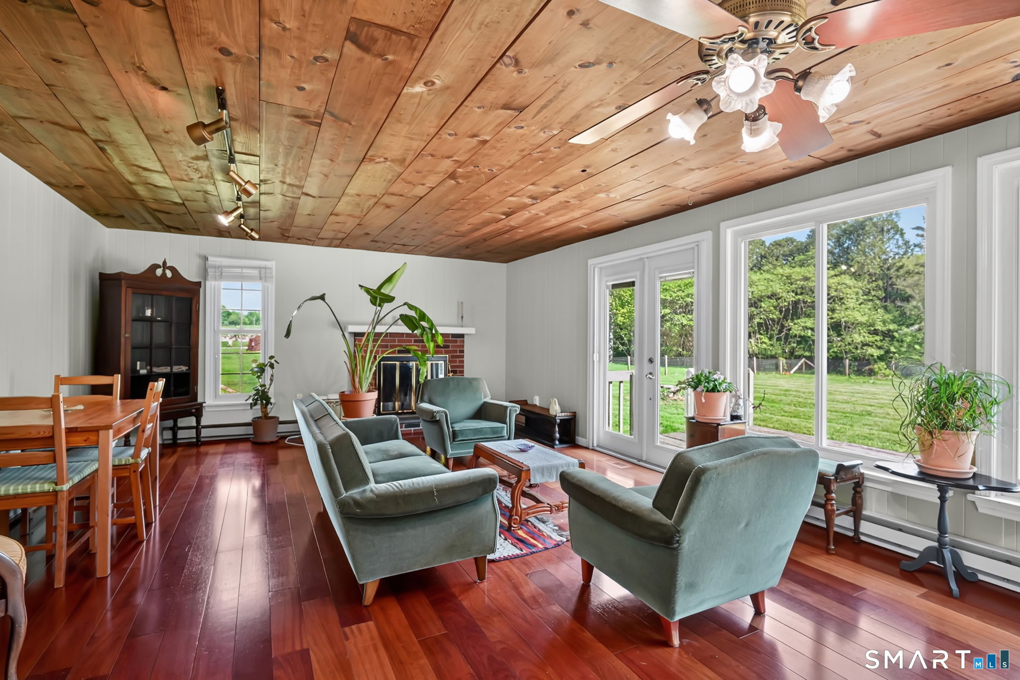 127 Lake Road