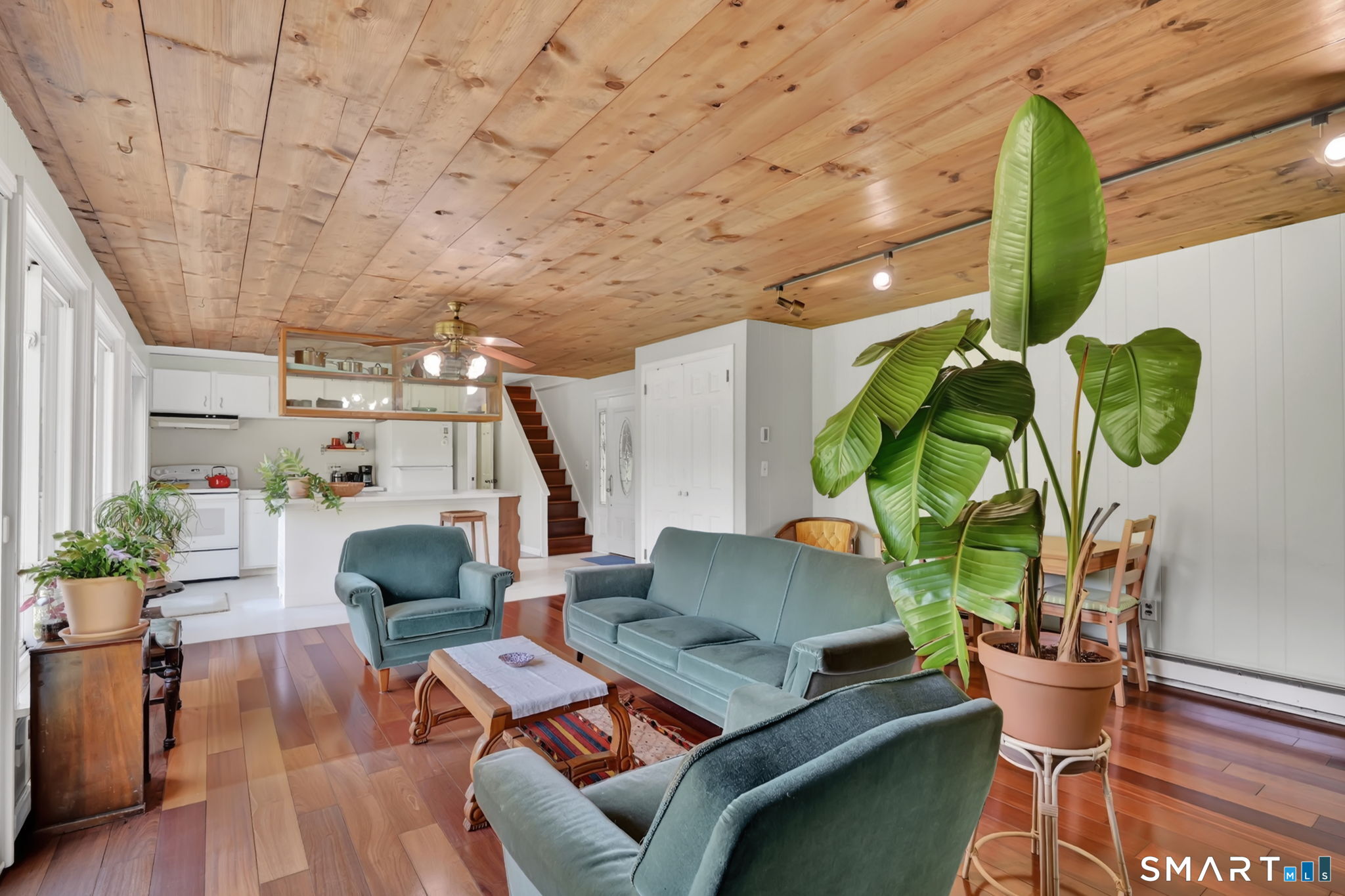 127 Lake Road