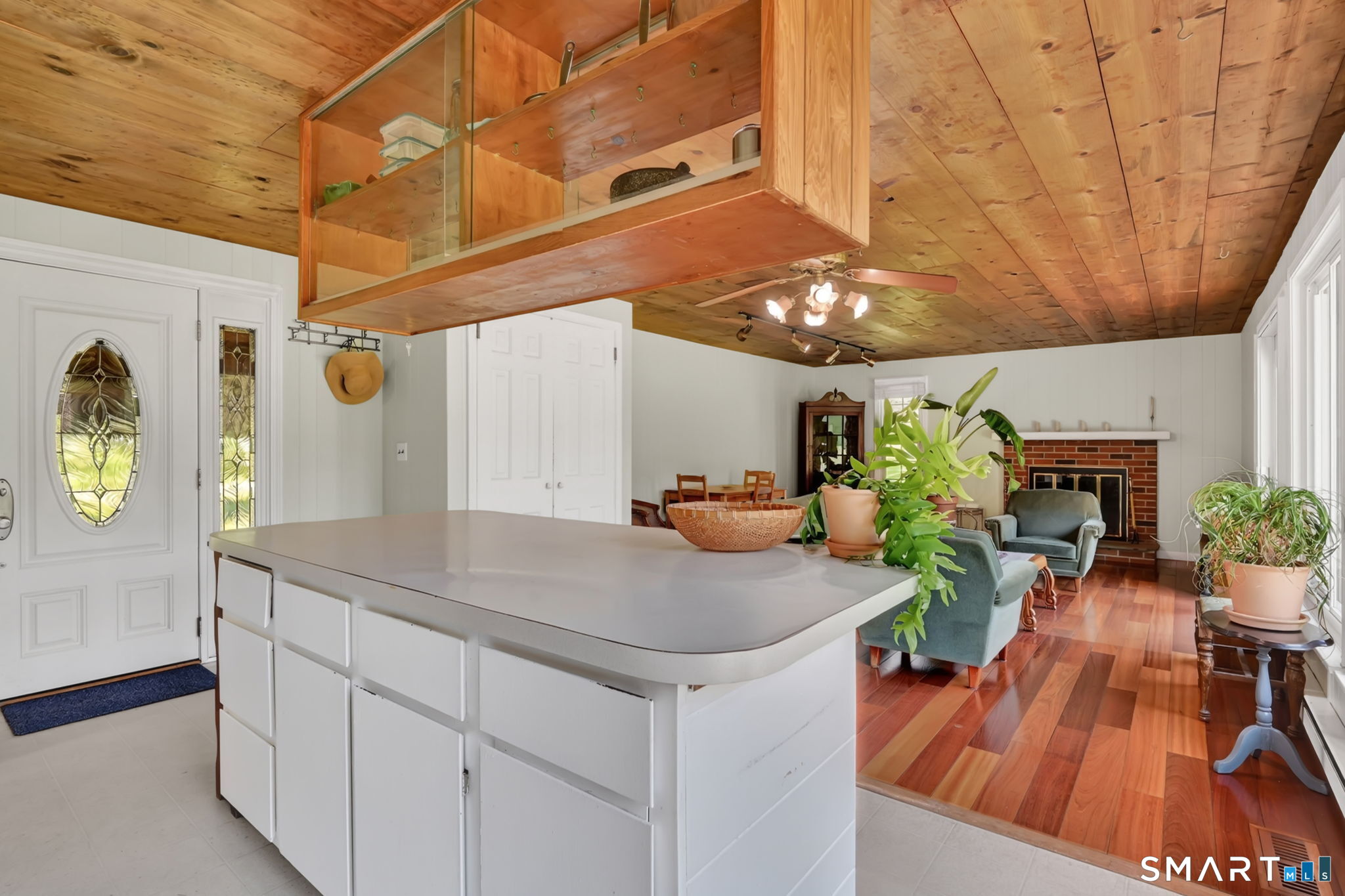 127 Lake Road